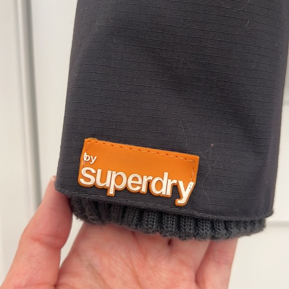 Superdry the Windcheater - Picture 5 of 17